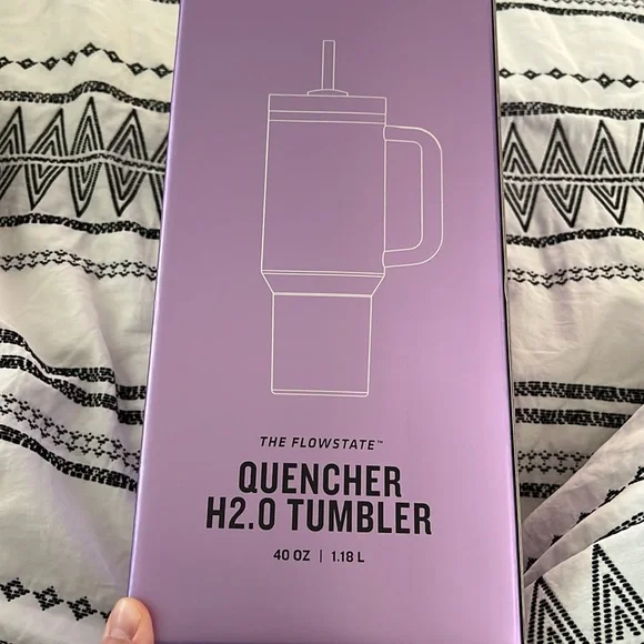 NEW Stanley x Olivia Rodrigo 40 oz Tumbler - Picture 8 of 14